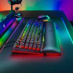 Razer BLACKWIDOW V4 PRO - Gaming Mechanical RGB Keyboard - Green Clicky Switches - Macros - US LAYOU - Image 8