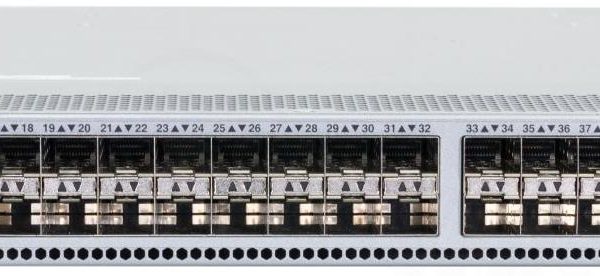 SWITCH NEXUS N3K-C3064PQ-10GX (48) 10G SFP (4) 40G QSFP+ PSU 400W (P/N: N2200-PAC-400W)